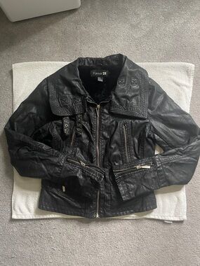 Forever 21 Black Faux Leather Moto Jacket with Zipper Details